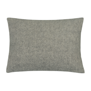 HOME 99 bedsprei | grey Home 99 grey sierkussensloop is grijs gemeleerd en heeft door de weving verticale lijnen. Het Home 99 grey sierkussensloop van Vandyck is gemaakt van 100% wol waardoor het extra warm en zacht aanvoelt.