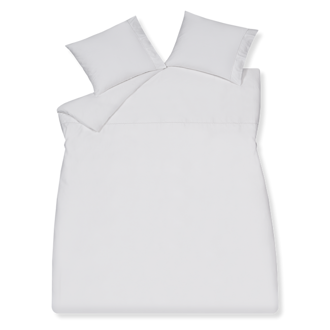 PURITY SORRENTO XL dekbedovertrekset | white Purity Sorrento white dekbedovertrek is effen wit met aan de bovenkant van het dekbedovertrek en aan de zijkant van de kussen sierstiksel van blaadjes