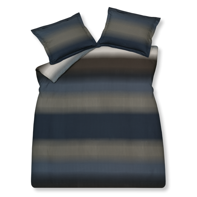REVIVE dekbedovertrekset | oceanview Revive oceanview dekbedovertrek heeft blokjes die heel klein beginnen en veranderen in lange strepen. De kleuren gaan over van donkerblauw in taupe naar donkerbruin en beige. De achterkant van het dekbedovertrek heeft dezelfde print. De kussens zijn donkerblauw en hebben in het midden taupe blokjes die in het midden overgaan in strepen en vervolgens weer vervagen in blokjes