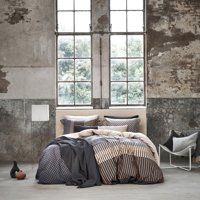 WANDER dekbedovertrek | off black WANDER dekbedovertrek | off black