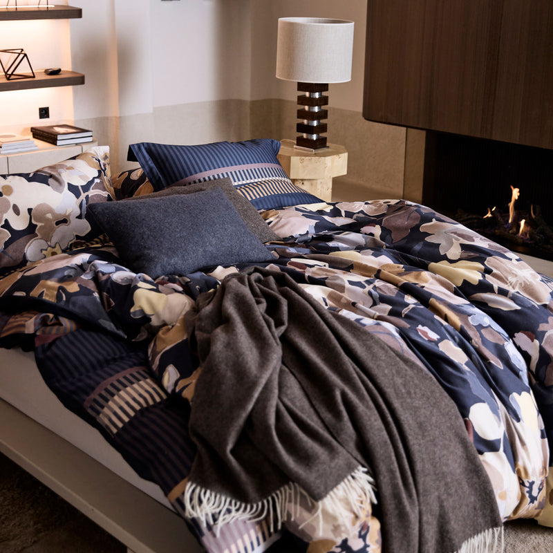 LAVENDER HAZE dekbedovertrekset | blue ink