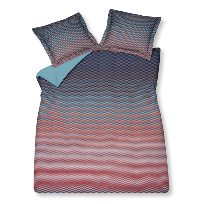GRAPHIC dekbedovertrekset | multi Graphic multi dekbedovertrek heeft korte streepjes die verspringen en afwisselen in kleur van meer rood dan blauw naar meer blauw dan rood. Hierdoor ontstaat een leuk effect. De achterkant van het dekbedovertrek is effen turquoise