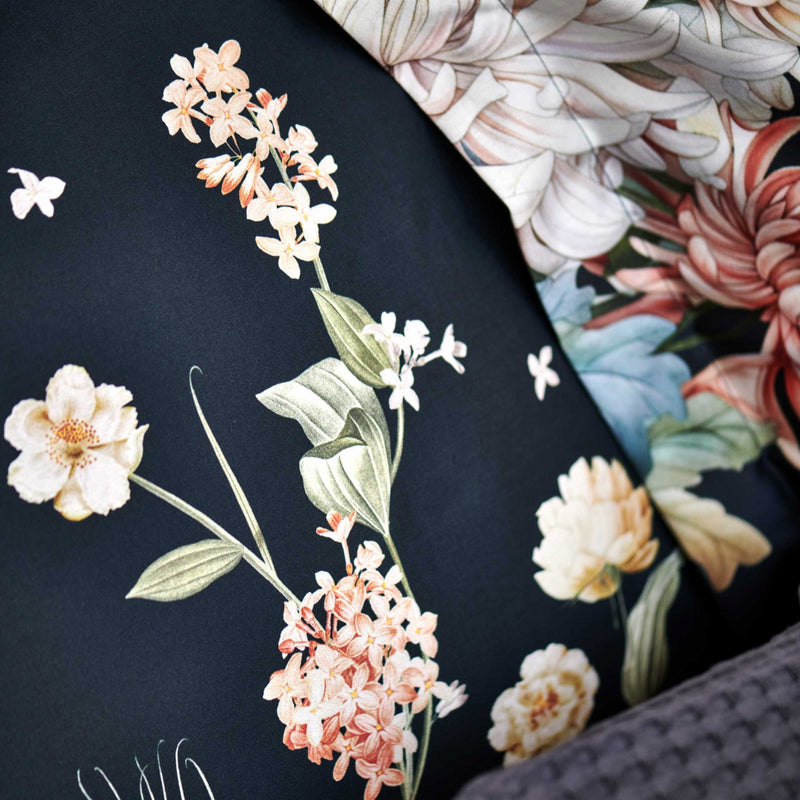 FLORAL BLISS dekbedovertrekset | blue ink