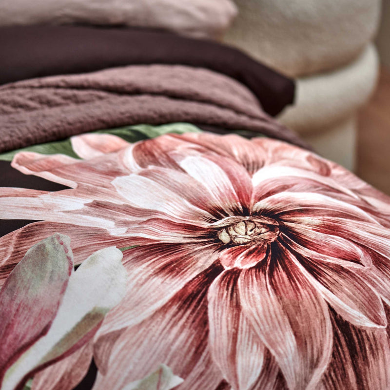 PARADISE BLOOM dekbedovertrekset | dark chocolate