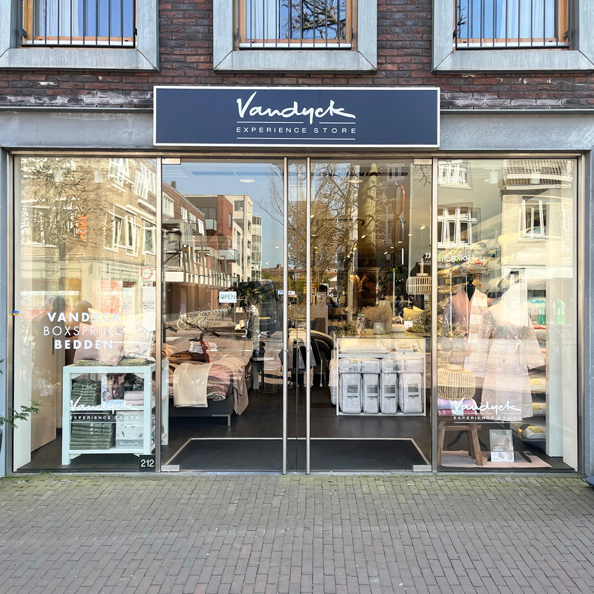 Zeist — Vandyck Experience Store