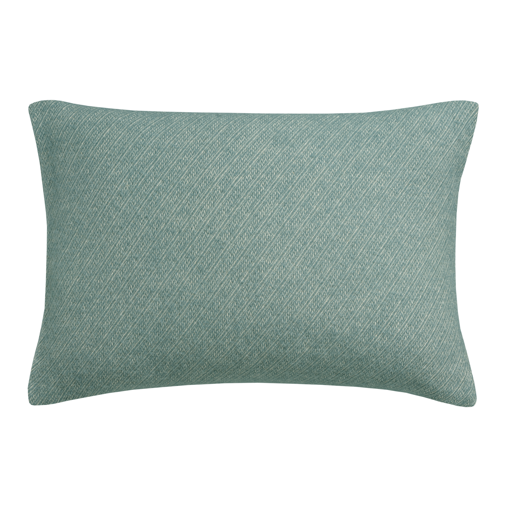 Omring jezelf met heerlijke sierkussensloops van Vandyck! Home Benevento in de kleur pearl blue is de perfecte accessoire als toevoeging op je bank of bed. 
