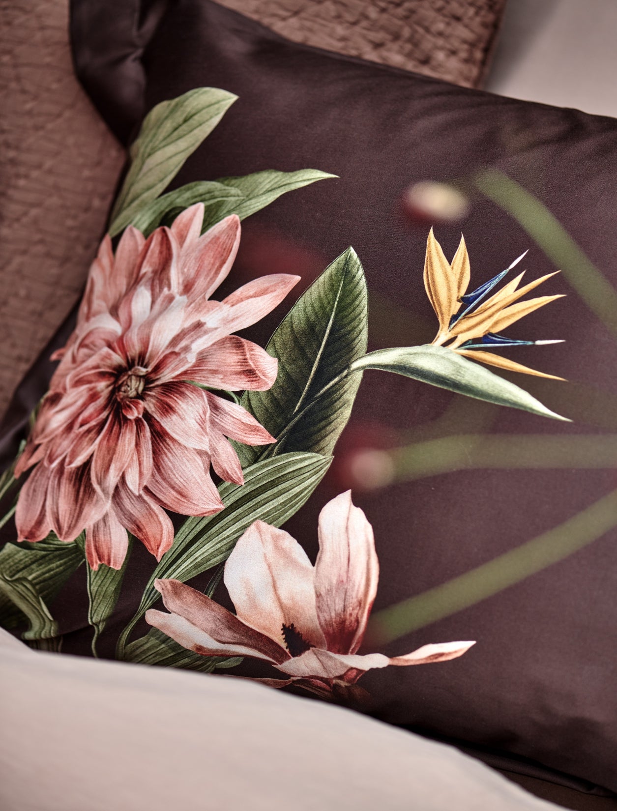 PARADISE BLOOM XL dekbedovertrekset | dark chocolate